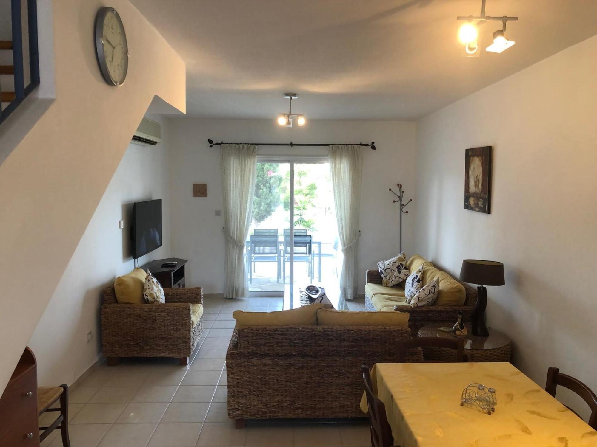 Regina Gardens - Spacious 3 Bed, 2 Bath Maisonette بافوس المظهر الخارجي الصورة