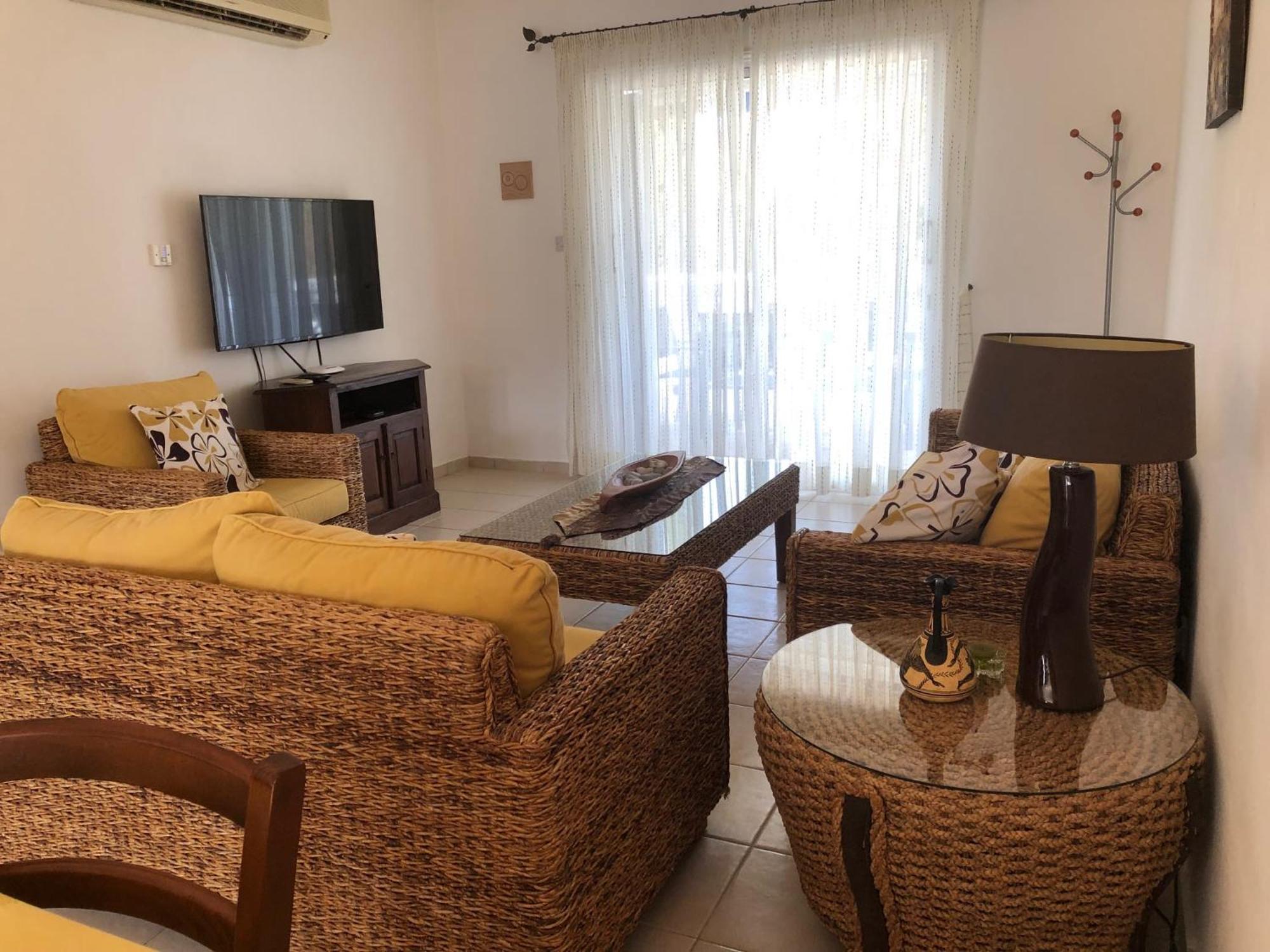 Regina Gardens - Spacious 3 Bed, 2 Bath Maisonette بافوس المظهر الخارجي الصورة